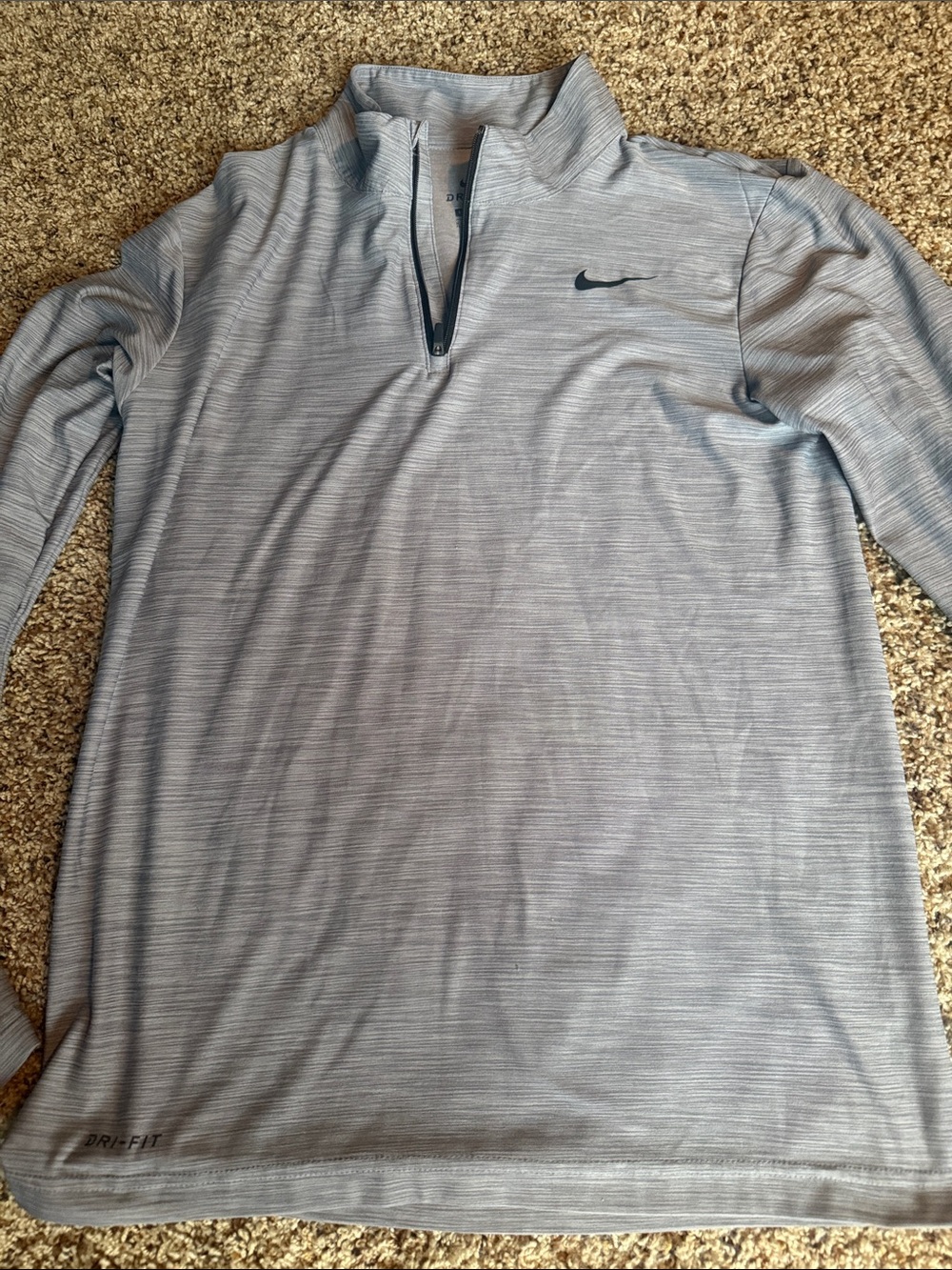 Nike Men's Light Gray Quarter-Zip Dri-FIT Pullover